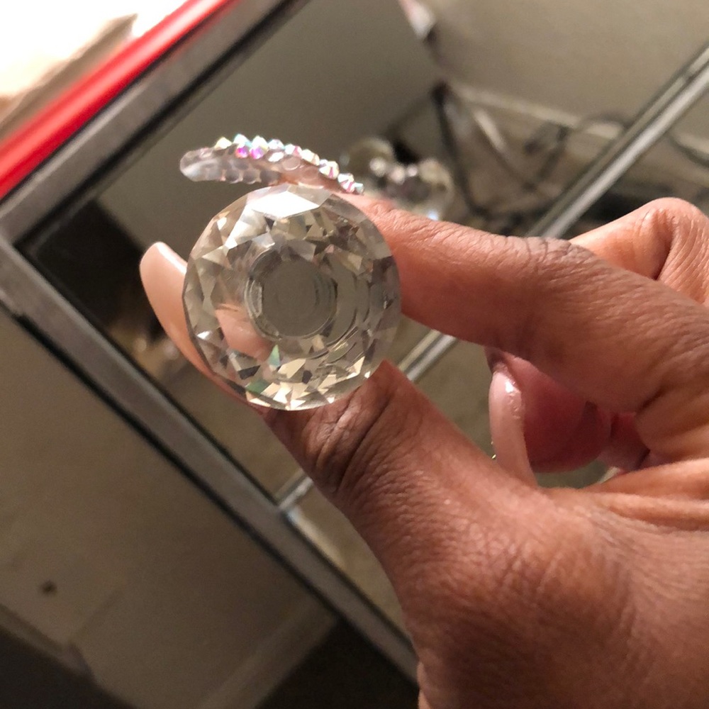 Diamond knob for sale. Used with no screw
